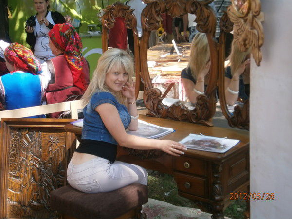 Юля Сальникова