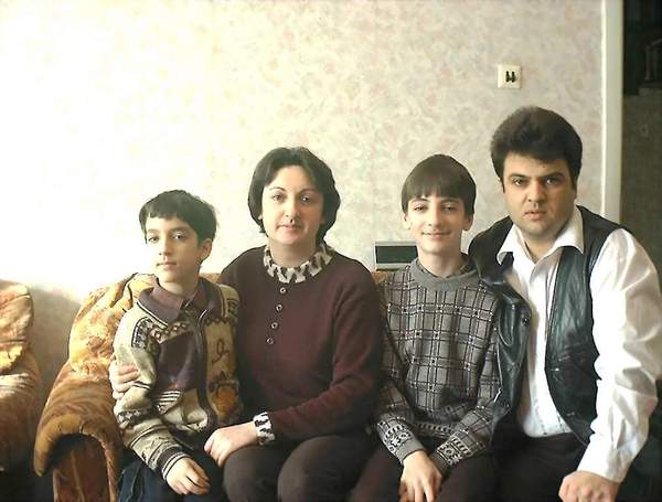 Неизвестно Неизвестно