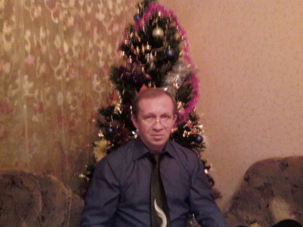 Владимир Ларионов