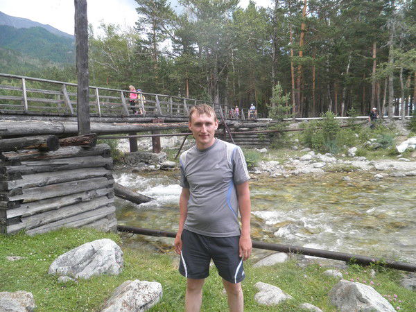 Денис Елизаров