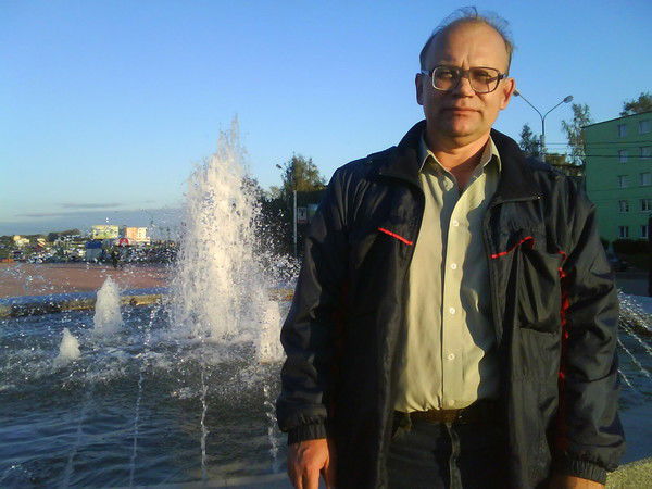 Андрей Леонов