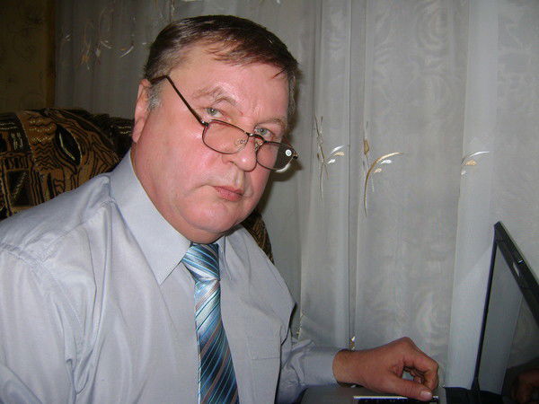 Николай Карелин