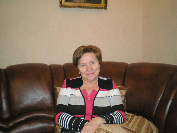 Лена Ермолаева