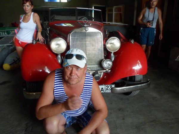 Олег Новиков