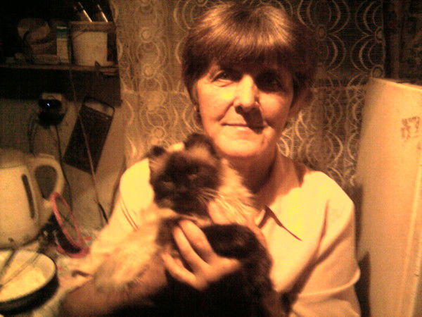 Люда Сурова