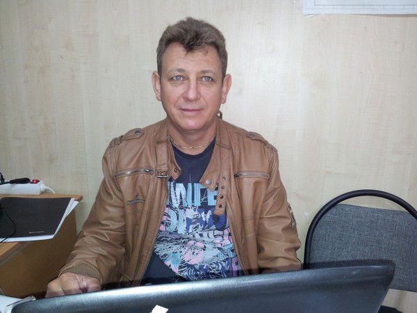 Евгений Петров