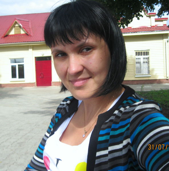 Алена Бродникова