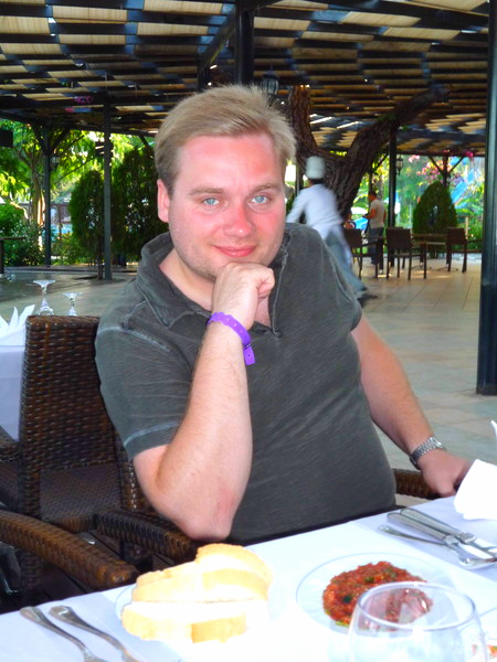 Александр Асеев