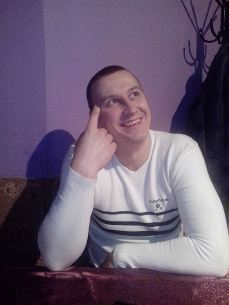 Евгений Ларин