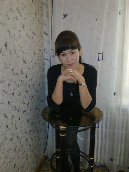 Айна Абуова