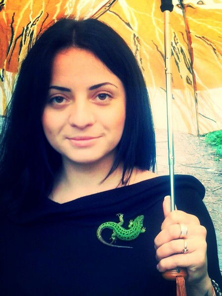 Катя Эфримова