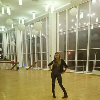 Юли Поселеннова