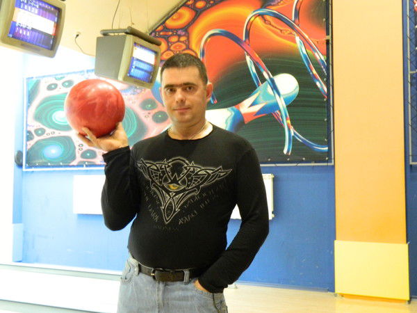 Александр Ларионов