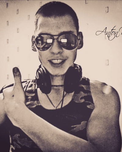 Антон Воробов