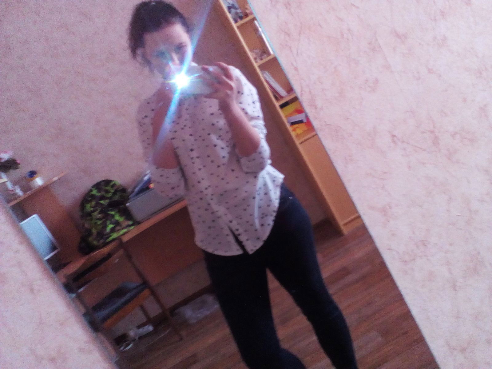 Олька Нелинева