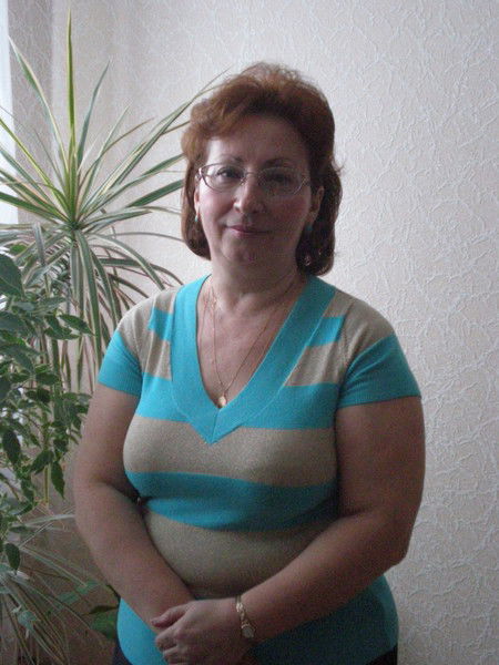 Елена Жарова