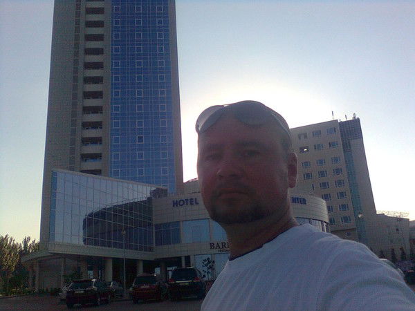 Виталий Бонд