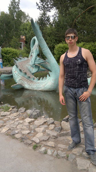 Антон Петров