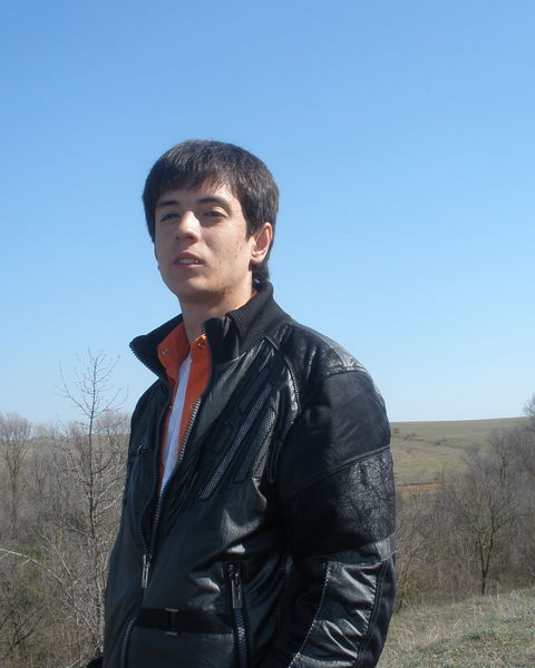 Айсер Эминов