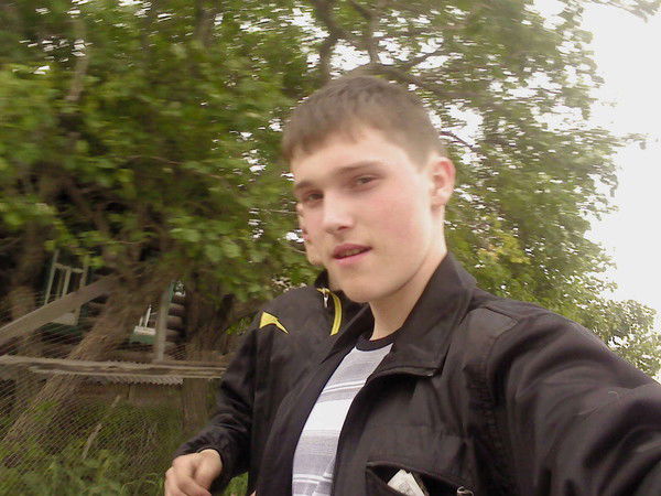 Виктор Зотов