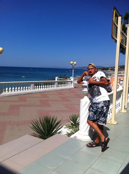 Иван Иванов