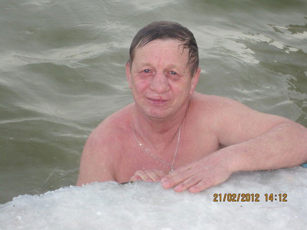 Гена Просто