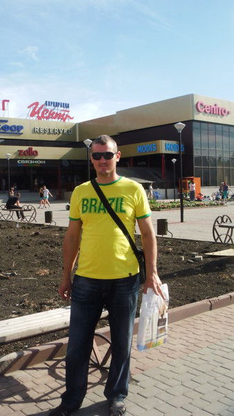 Юрий Казеров