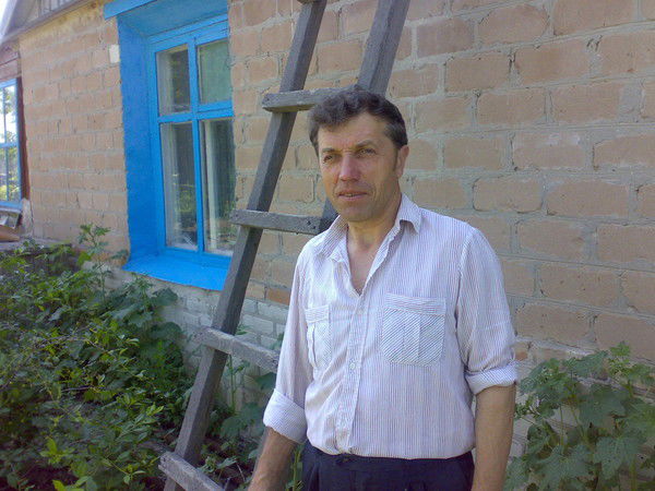 Николай Холод