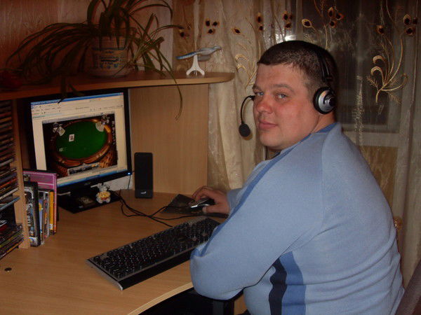 Максим Попков