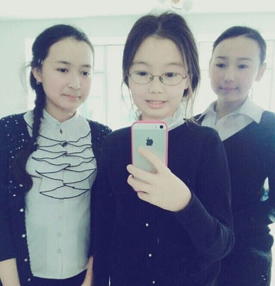 Акнур Максотова