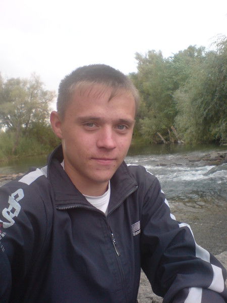 Антон Лебедев