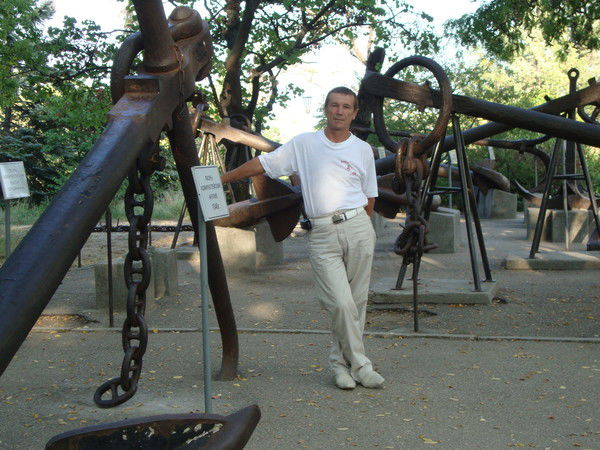 Александр Новоселов