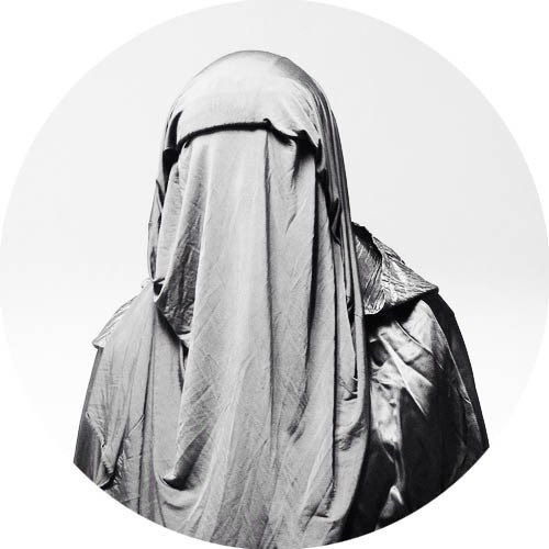 العربية قارورة من