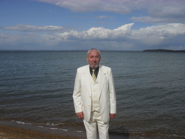 Юрий Маслов