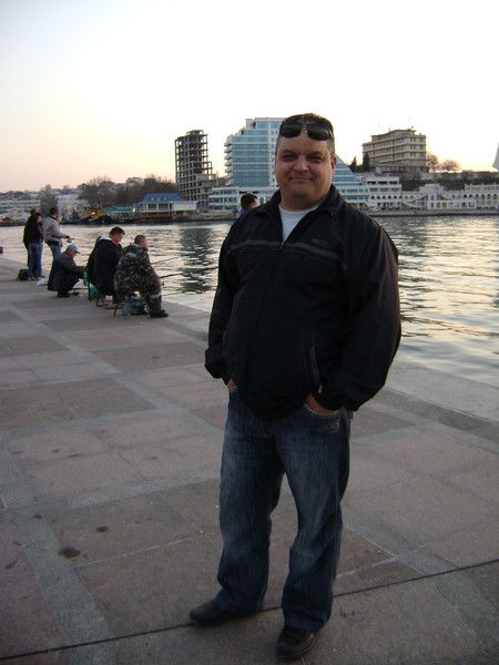 Владимир Мви