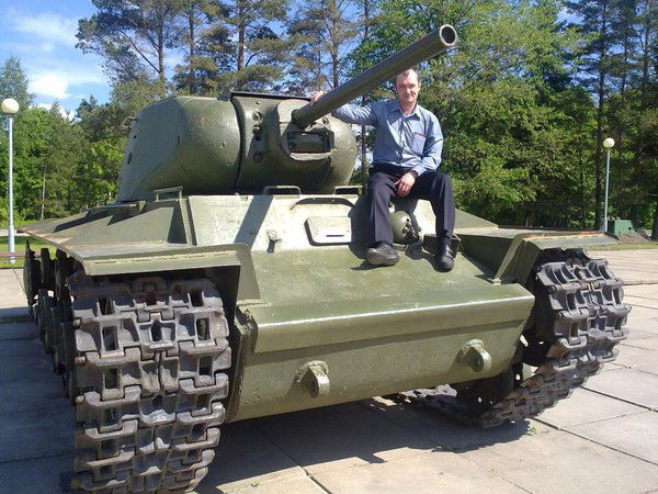 Роман Наварич