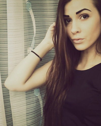 Аня Ошнурова