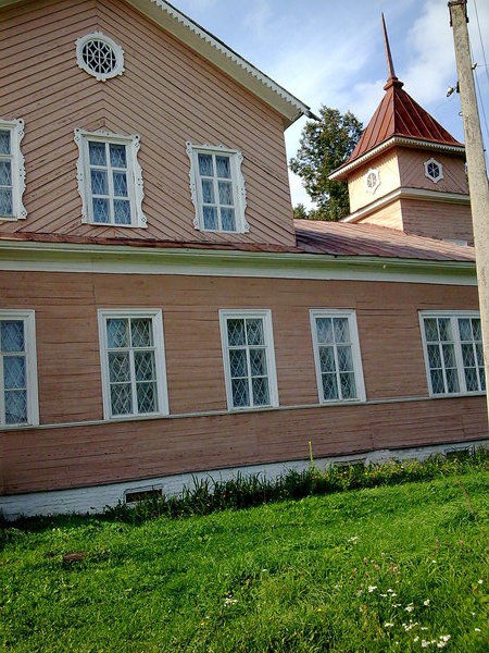 Александра Емельянова