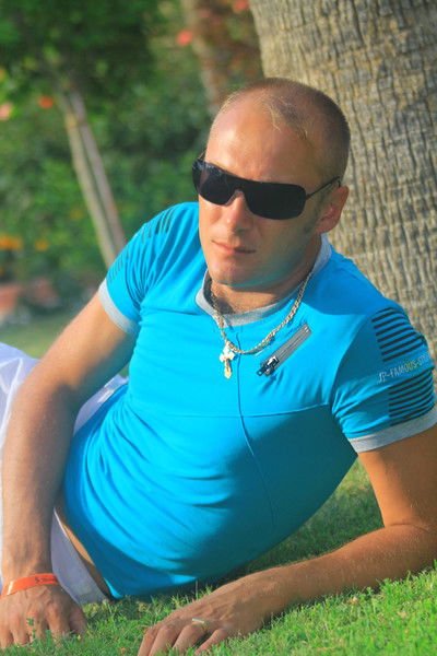 Олег Давиденко