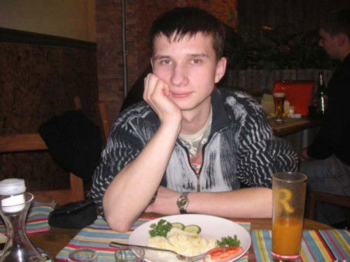 Максим Никонов