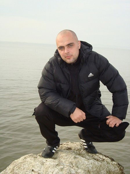 Антон Антонов