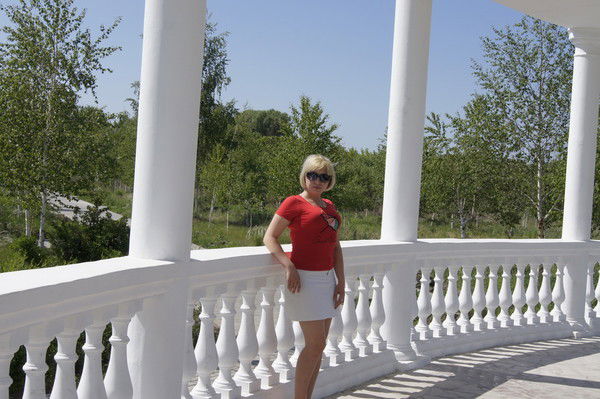 Елена Сероштанова