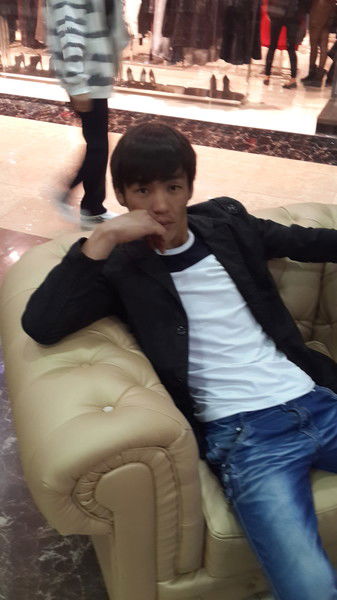 Джони Серик