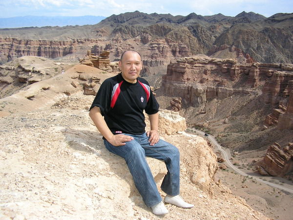 Есим Абдрахметов