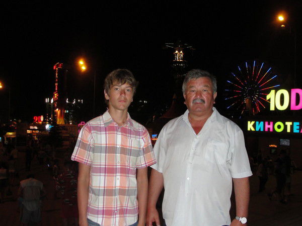 Фархат Шарафутдинов