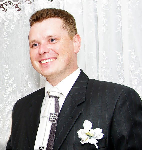 Женя Лебедь