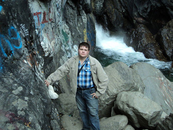 Александр Петров