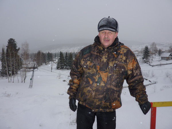 Владимир Варов