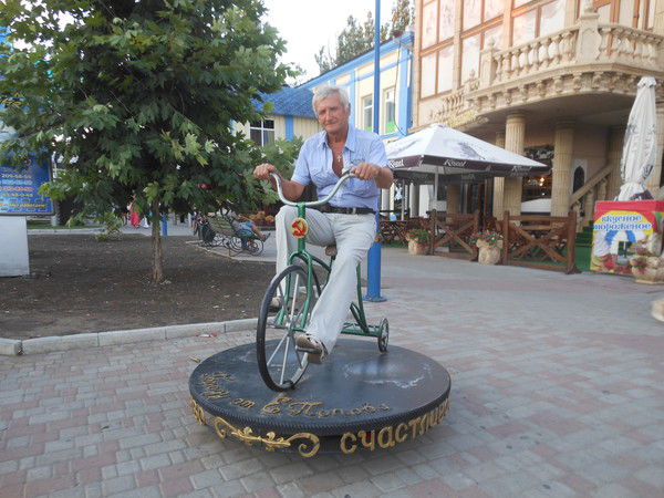 Анатолий Пискарев