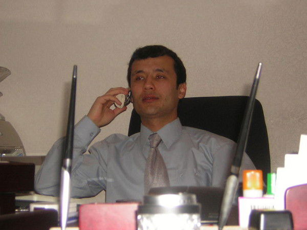 Алишер Насиров